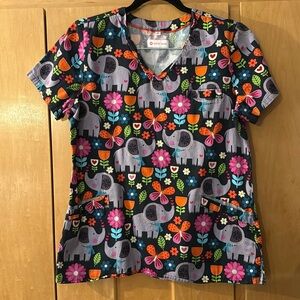 🐘 ADORABLE Elephant Heart Pediatric 3 Pocket Nurse Doctor Scrub Top Medium